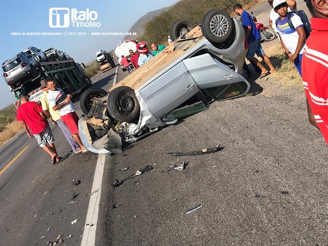 Colisão entre carros deixa conselheiras tutelares e motorista de Petrolândia feridos em trecho da BR-423 em Água Branca-AL