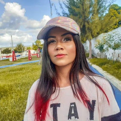Estudante natural de Petrolândia surpreende cantando e sonha em gravar CD [Vídeo]