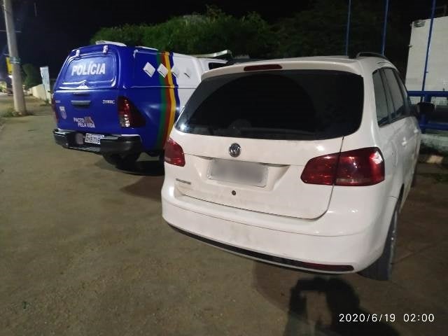 Dupla é presa transportando quase 50kg de maconha na BR-316, em Floresta (PE)