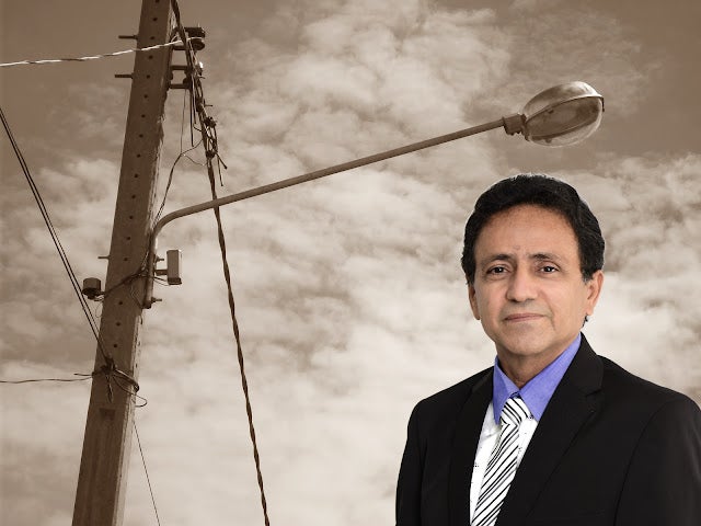 Vereador de Petrolândia Toinho de Eugênio propõe à prefeita Jane, o não pagamento de taxa de iluminação pública, a quem não estiver usufruindo de tal serviço no município