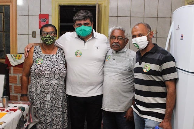 Eleições 2020: Fabiano e Rogério realizam visitas em busca de eleitores na quadra-2 e 3 em Petrolândia [Fotos]