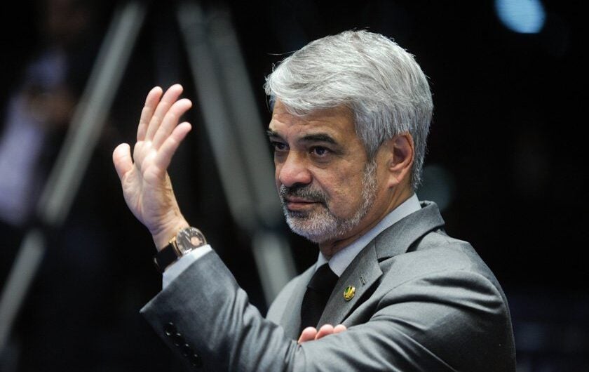 Humberto Costa lamenta abandonar candidatura em PE: “Não saí contente”
