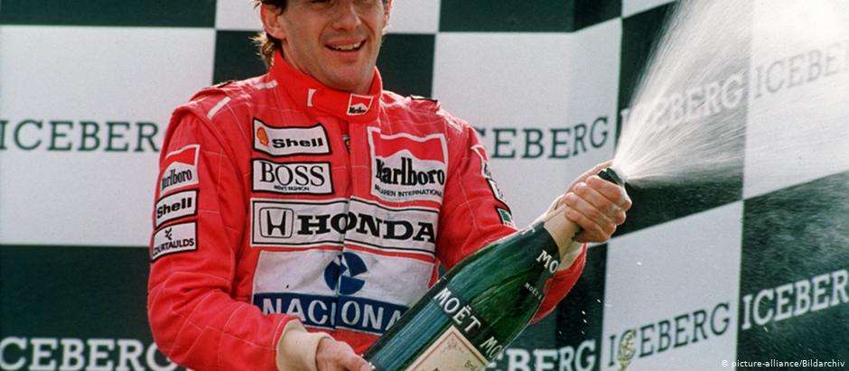De ídolo a lenda: 25 anos sem Senna