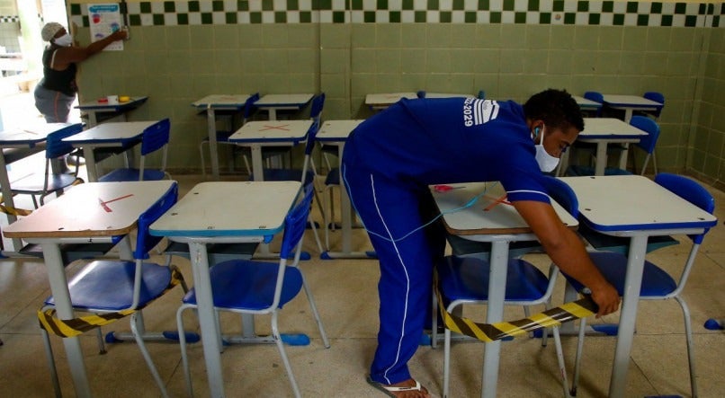 Às vésperas da volta às aulas em Pernambuco, clima entre estudantes e professores é de apreensão