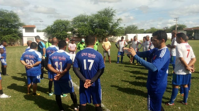 Petrolândia: Vereador Dedé de França, participa da abertura do 5º Campeonato de Veteranos (quarentões) no estádio Ferreirão