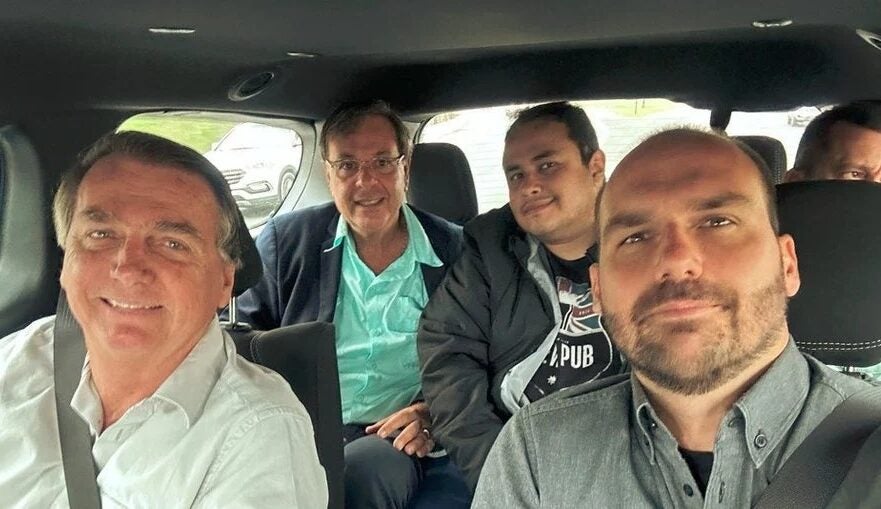 EUA: Jair Bolsonaro deixa Orlando e viaja para Nashville
