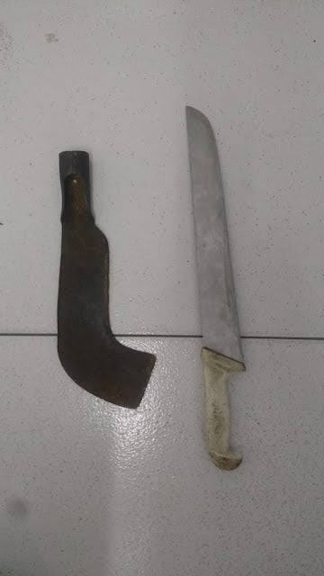Homem embriagado é preso por agredir e tentar matar a companheira com uso de uma faca e foice, em Petrolândia (PE)