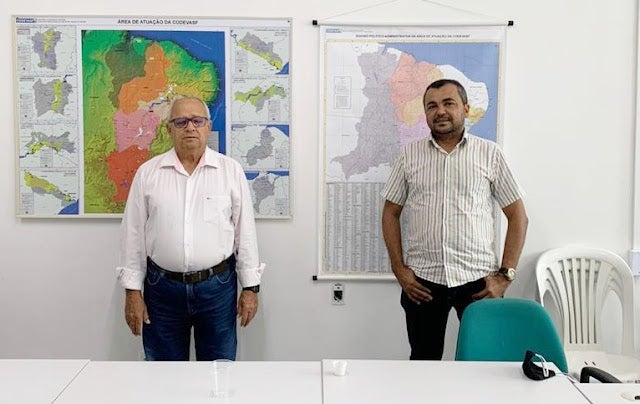 Petrolândia: Vereador Dedé de França busca projeto para criação de camarão de água doce junto a CODEVASF