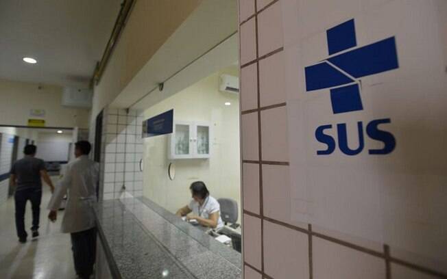 Brasil estaria achatando a curva de contágio da Covid-19, diz especialista Brasil estaria achatando a curva de contágio da Covid-19, diz especialista