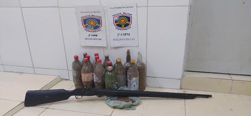 Sertão: Polícias prendem indivíduo por posse ilegal de arma de fogo e armazenar sementes de maconha
