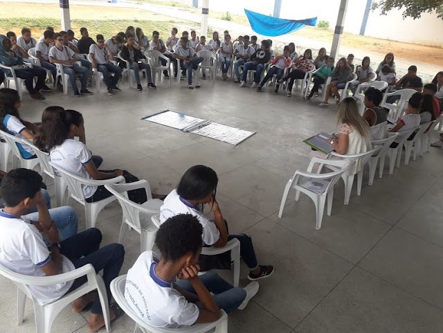 Petrolândia: Gravidez na adolescência e o direito à saúde sexual e reprodutiva é tema de bate-papo legal na Escola 06 de Março