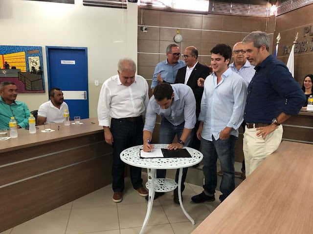 Petrolândia: Ao valor de R$ 15 milhões presidente da Codevasf assina ordem de serviço para O&M dos projetos de irrigação do Sistema Itaparica [Fotos e Vídeo]