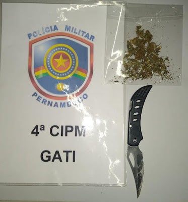 Petrolândia: Homem é detido pela PM com maconha e punhal