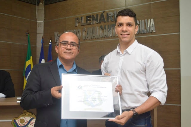 Nota de Condolências: Vereador de Petrolândia Joilton Pereira lamenta morte do advogado Victor Hugo Marques de Sá Fialho (conhecido por Huguinho)
