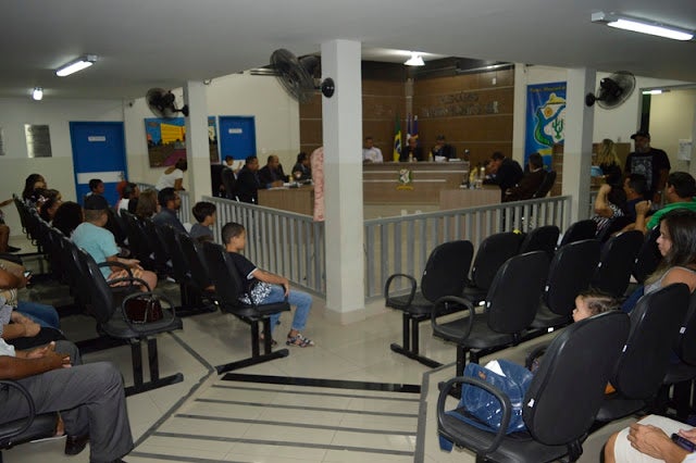 Vereadores realizam Sessão Ordinária no Plenário da Câmara Municipal de Petrolândia, nessa quarta-feira (13) [Fotos e Vídeo]