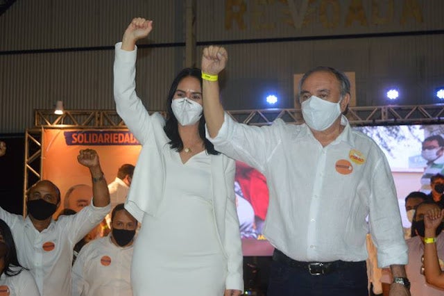 Convenção oficializa candidatura de Jane (PSB) para prefeita e vice Anselmo da Farmácia (SD) em Petrolândia (PE)