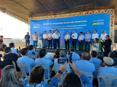 Ministro do Desenvolvimento Regional acompanha retomada de testes do projeto da transposição em Salgueiro (PE)