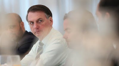 Bolsonaro chama Moro de Judas e diz que ninguém dará um golpe em cima dele