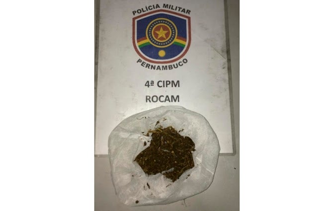 PM detém homem portando maconha em Petrolândia, no Sertão de PE PM detém homem portando maconha em Petrolândia, no Sertão de PE