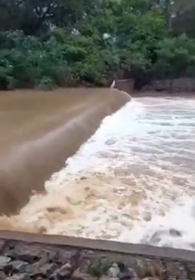 Riacho do Navio e Rio Pajeú com muita água neste último sábado (21); Assista os vídeos