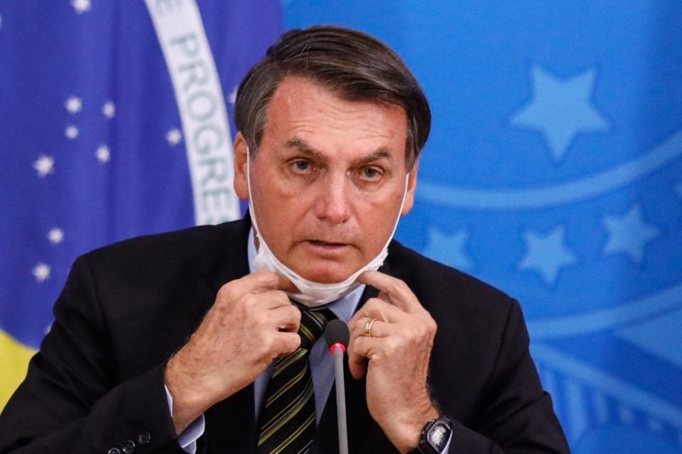 Bolsonaro decreta reabertura de casas lotéricas no país
