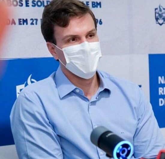 Quem gosta de soltar fofoca e peruas é o povo do PSB, detonou Miguel Coelho sobre rumores de sua candidatura pelo União Brasil