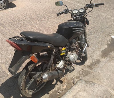 Moto irregular é apreendida pela PM, em Petrolândia, no Sertão de PE