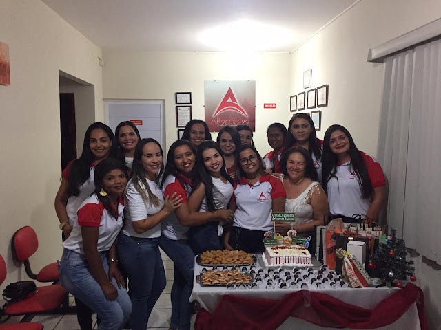 Entrega de certificados da Turma do Curso de Educação Infantil do Alternativo Colégio e Cursos de Petrolândia [Fotos]
