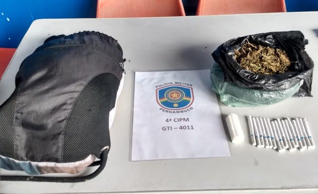 Polícia Militar apreende maconha dentro de barraco, no Bairro Nova Esperança em Petrolândia, Sertão de PE