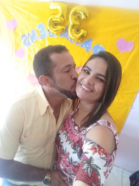 Petrolândia: Candidata a Vereadora professora Cíntia parabeniza seu noivo Binho pela passagem de seu aniversário