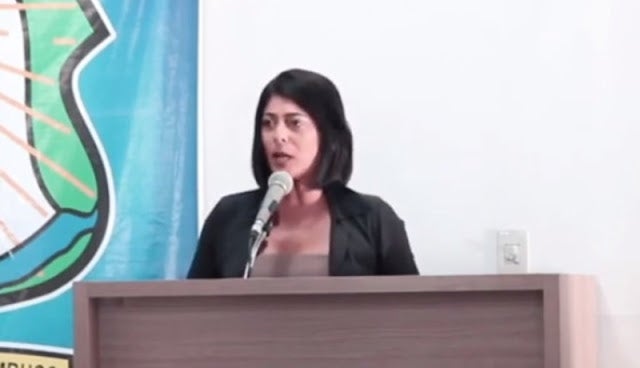 “Reivindiquei pra que a gente tivesse aqui em nossa cidade uma delegacia da mulher, especializada à mulher, acredito que aqui o número realmente de mulheres que são violentadas aumenta a cada dia”, declarou a Vereadora de Petrolândia – Adelina Martins, durante discurso na Câmara [Vídeo]