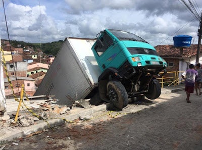 ‘Parecia que o mundo estava acabando’, diz dona de casa atingida por caminhão no Cabo de Santo Agostinho (PE)