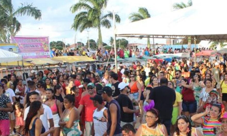 Muita folia marca último dia de Carnaval na Prainha de Petrolândia, no Sertão de Pernambuco [Fotos e Vídeo]