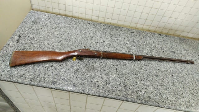 Petrolândia: Policiais da  4ª CIPM conduzem indivíduo à Delegacia acusado de violência doméstica contra mulher, dano e posse ilegal de arma de fogo
