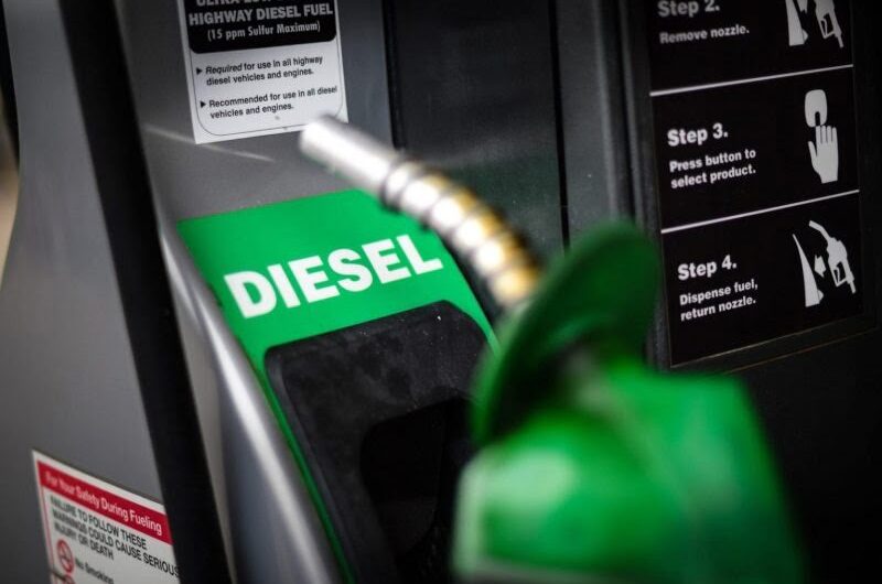 Petrobras anuncia redução de R$ 0,40 no preço do diesel