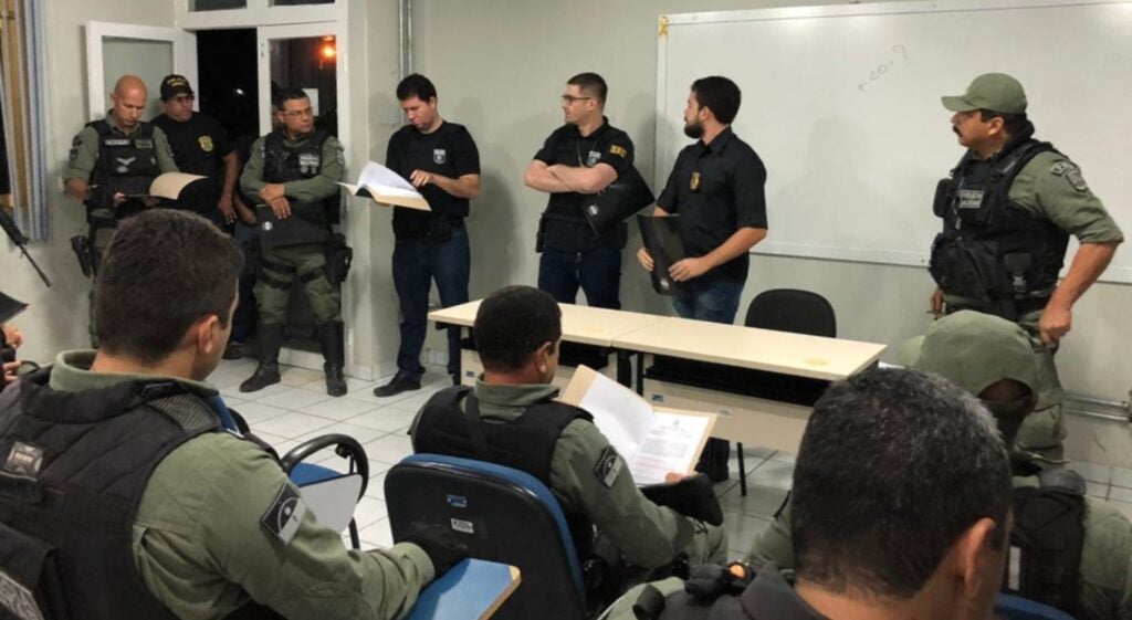 Polícia faz operação para combater homicídios em Ibimirim, no Sertão pernambucano