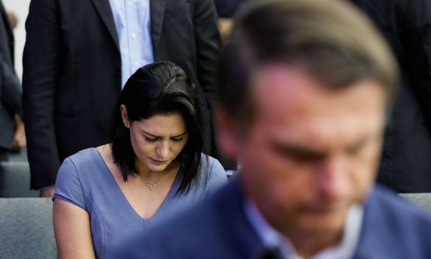 Bolsonaro desabafa sobre relação conjugal com Michelle em discurso nos EUA