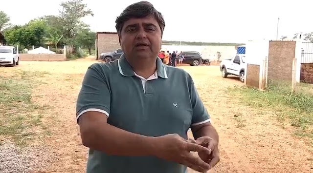 Petrolândia: Pré-Candidato a Prefeito ‘Fabiano Marques’ realiza entrega de bomba submersa para poço artesiano da agrovila 4 da Reta