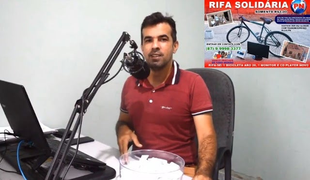 Blog PN realiza sorteio da rifa solidária em prol da construção da casa da família de Dona Tonha no Bairro Nova Esperança de Petrolândia; três prêmios foram sorteados. Veja quem são os ganhadores