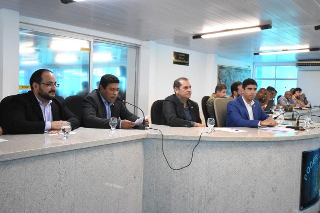 Frente Parlamentar de Segurança Pública da Alepe chega ao Sertão do Pajeú