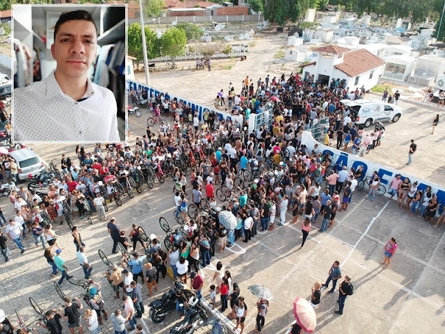 Petrolândia: Multidão vai ao sepultamento do jovem advogado Víctor Hugo Marques de Sá Fialho Gomes ‘Huguinho’ [Fotos e Vídeo]