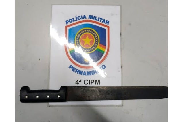 Polícia prende homem armado com facão e evita homicídio em Petrolândia, no Sertão de PE
