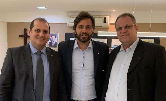 Aniversário de Floresta é tema de reunião com deputados e prefeito Ricardo Ferraz