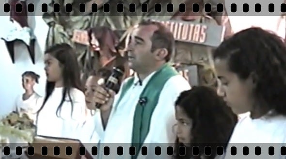 Túnel do Tempo: Missa de Abertura da Festa do Padroeiro São Francisco de Assis, no ano de 1995 em Petrolândia-PE [Vídeo]