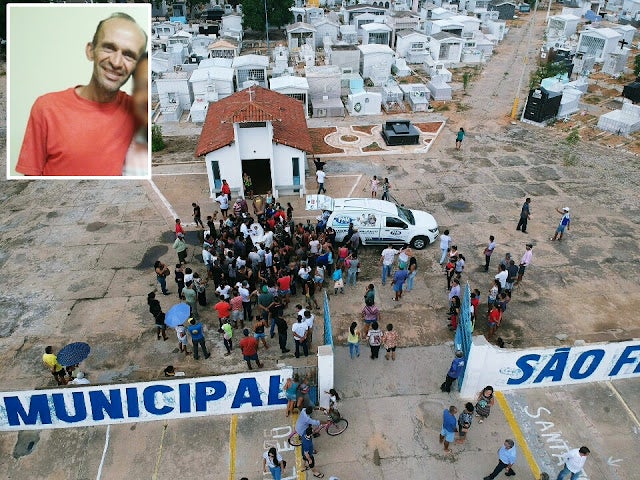 Corpo do cabeleireiro ‘Ninho de Nenéu’ brutalmente espancado em Petrolândia, é sepultado sob forte comoção [Fotos e Vídeo]
