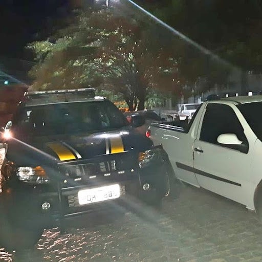 Motorista é detido com caminhonete roubada em Sertânia