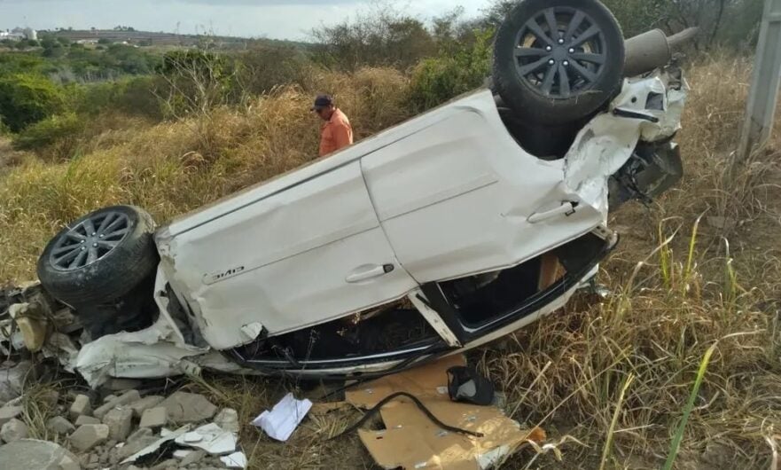 Homem morre após capotar carro no Agreste de PE