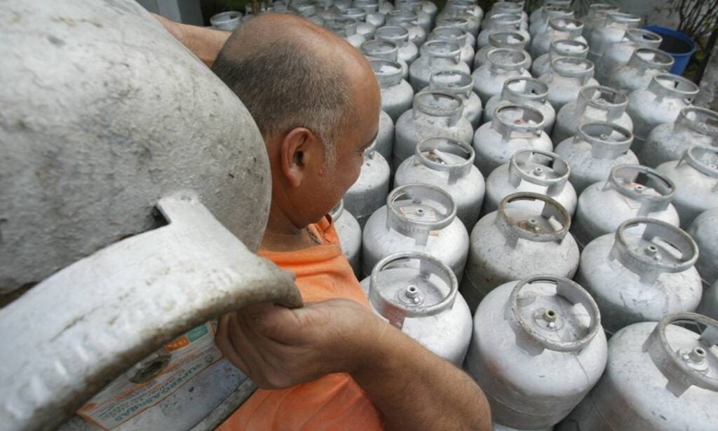 Petrobras reduz preços do gás de cozinha em 3% a partir deste sábado