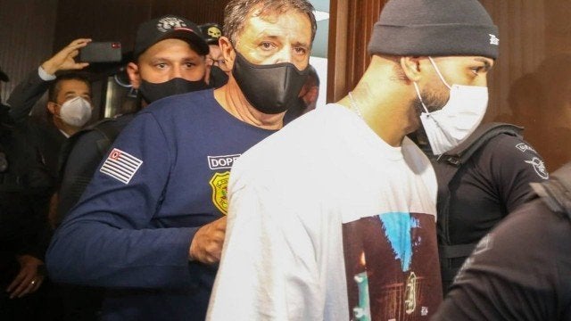 Gabigol, do Flamengo, é flagrado em cassino clandestino com 200 pessoas em SP