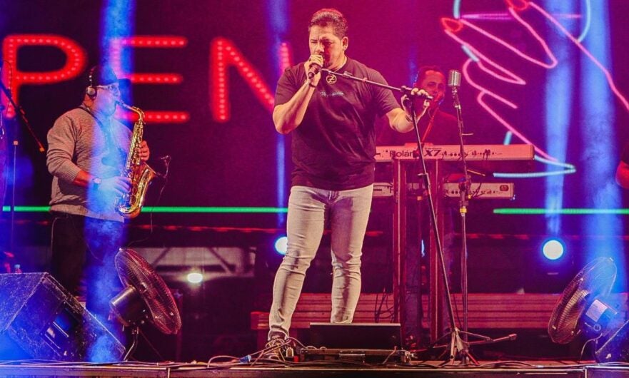 Zezo Potiguar anima à 7ª noite da Festa da Padroeira em Tacaratu [Fotos e Vídeo]